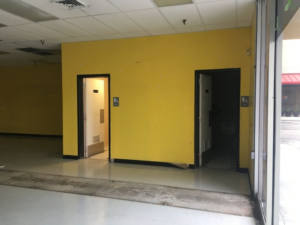 Retail - Flex at Florida Business Center : 1480 S Babcock St, Melbourne, FL 32901